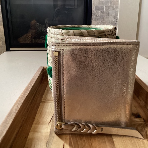 Gold Leather Wallet - Fossil - Picture 6 of 7